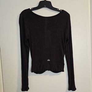 ALO Yoga long-sleeved yoga top
